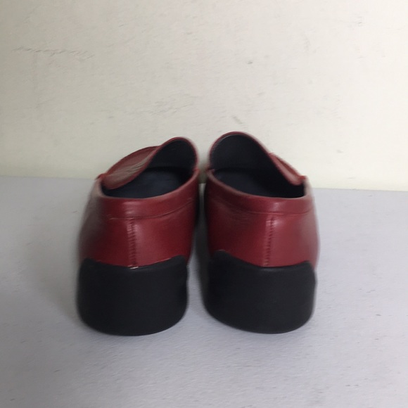 Unlisted Kenneth Cole Red leather loafers size 7 - Picture 3 of 7